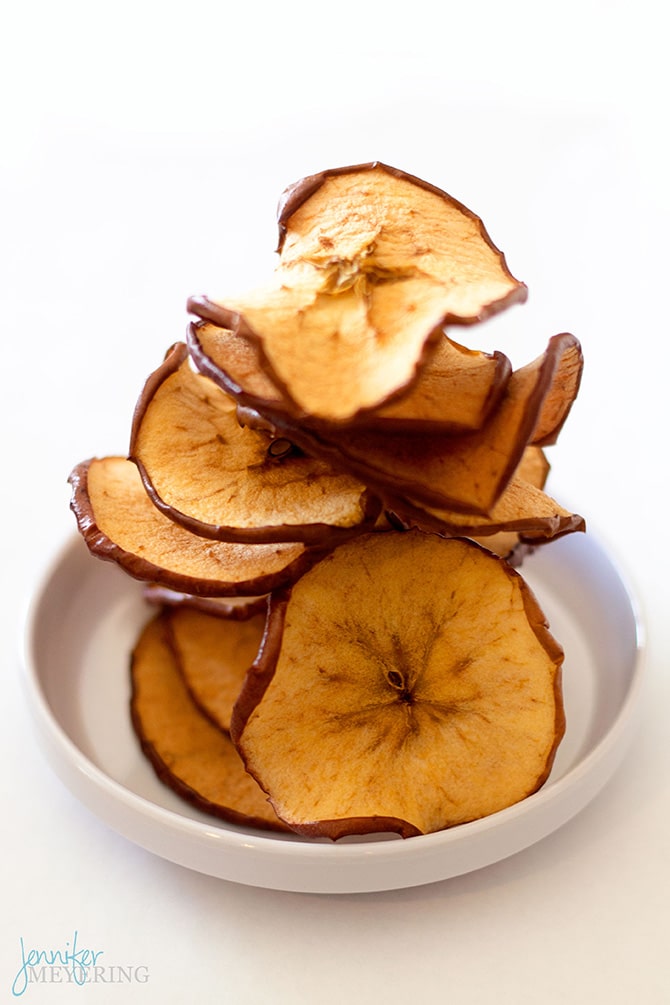 Cinnamon Sugar Baked Apple Chips