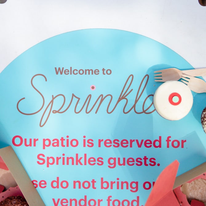 Travel Guide: Las Vegas - Sprinkles Cupcakes