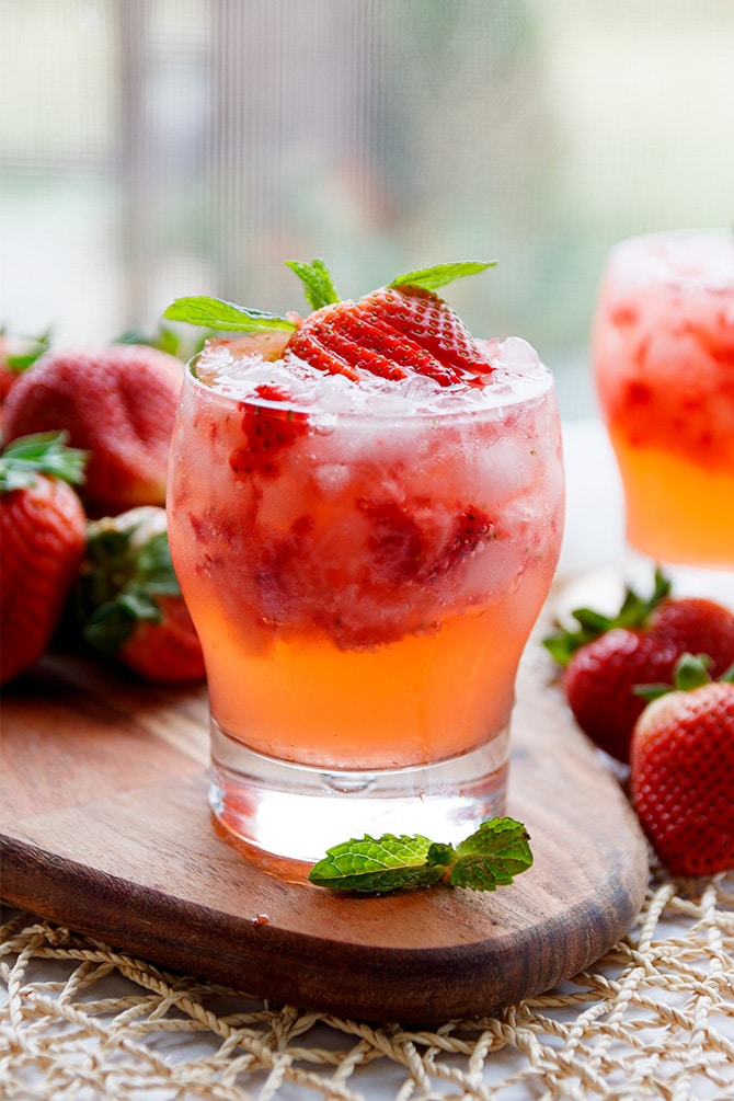 Strawberry Smash Cocktail