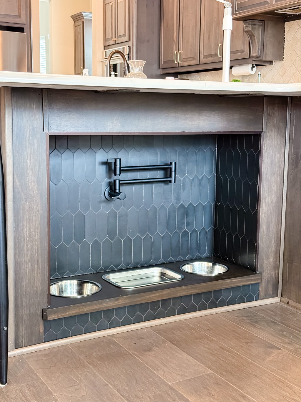 Built-In Dog Feeding Station 16 Built In Dog Feeding Station 15