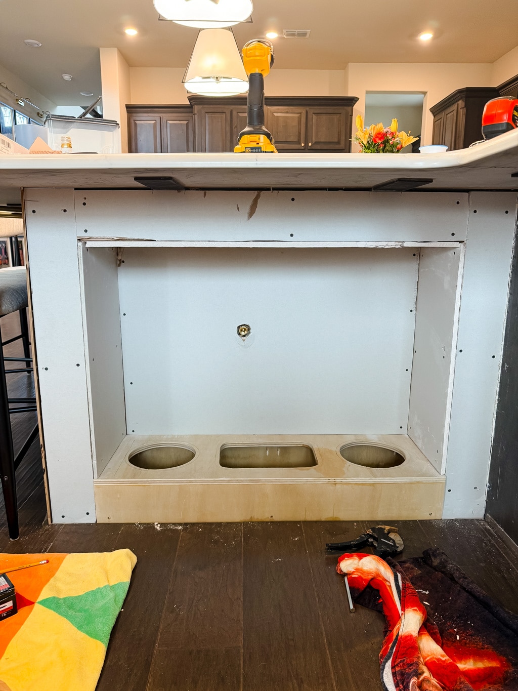 Built-In Dog Feeding Station 7 Built In Dog Feeding Station 6