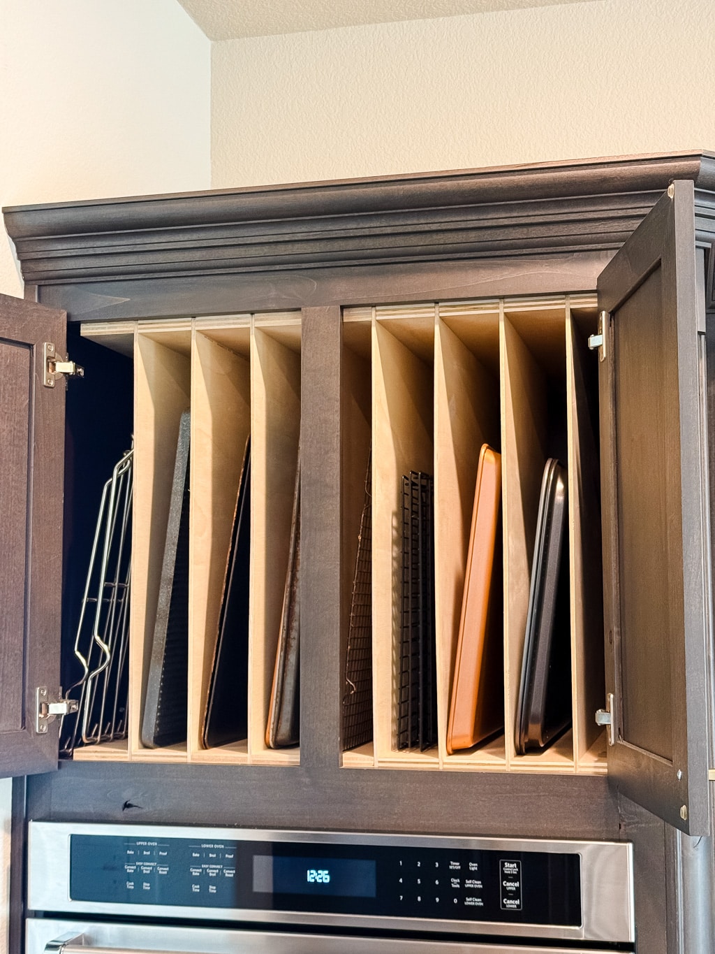 Diy Vertical Pan Storage 1 Diy Vertical Pan Storage 2