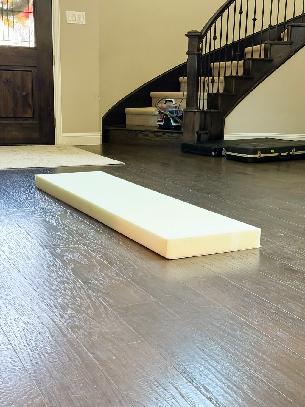 Diy Upholstered Bench: Entryway Or Bedroom 9 Diy Upholstered Bedroom Bench 9