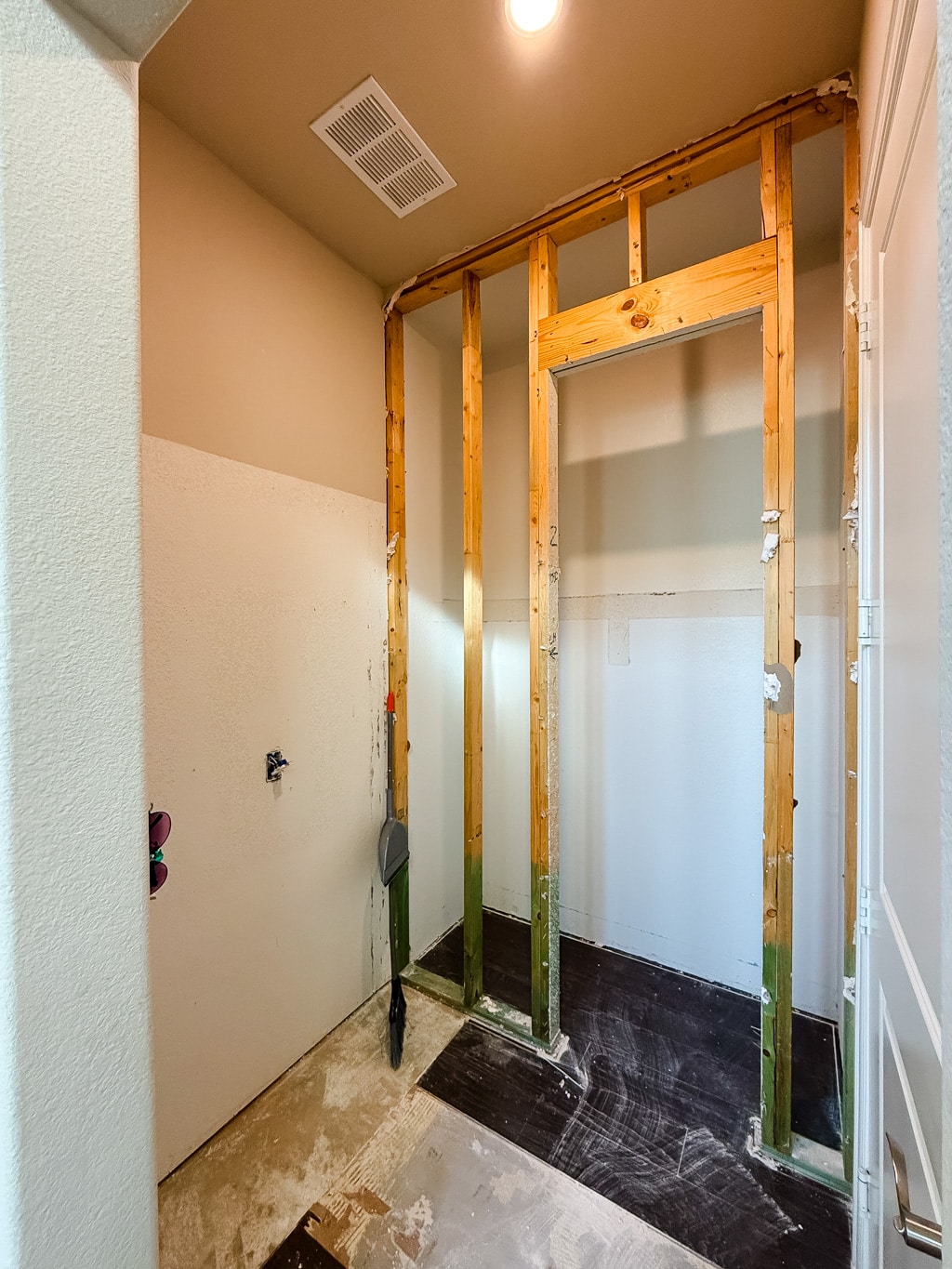 DIY Mudroom Upgrade: Custom Storage, Built-Ins, and Family Function 5 diy mudroom upgrade 4