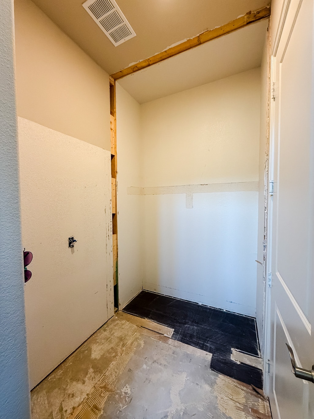 DIY Mudroom Upgrade: Custom Storage, Built-Ins, and Family Function 6 diy mudroom upgrade 5